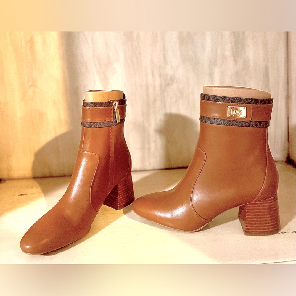 Michael Kors Padma Leather Boots